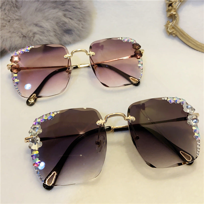 Women's fashion glasses 定制加工韩版水钻太阳镜女防紫外线镶钻墨镜无框潮ins小香风眼镜