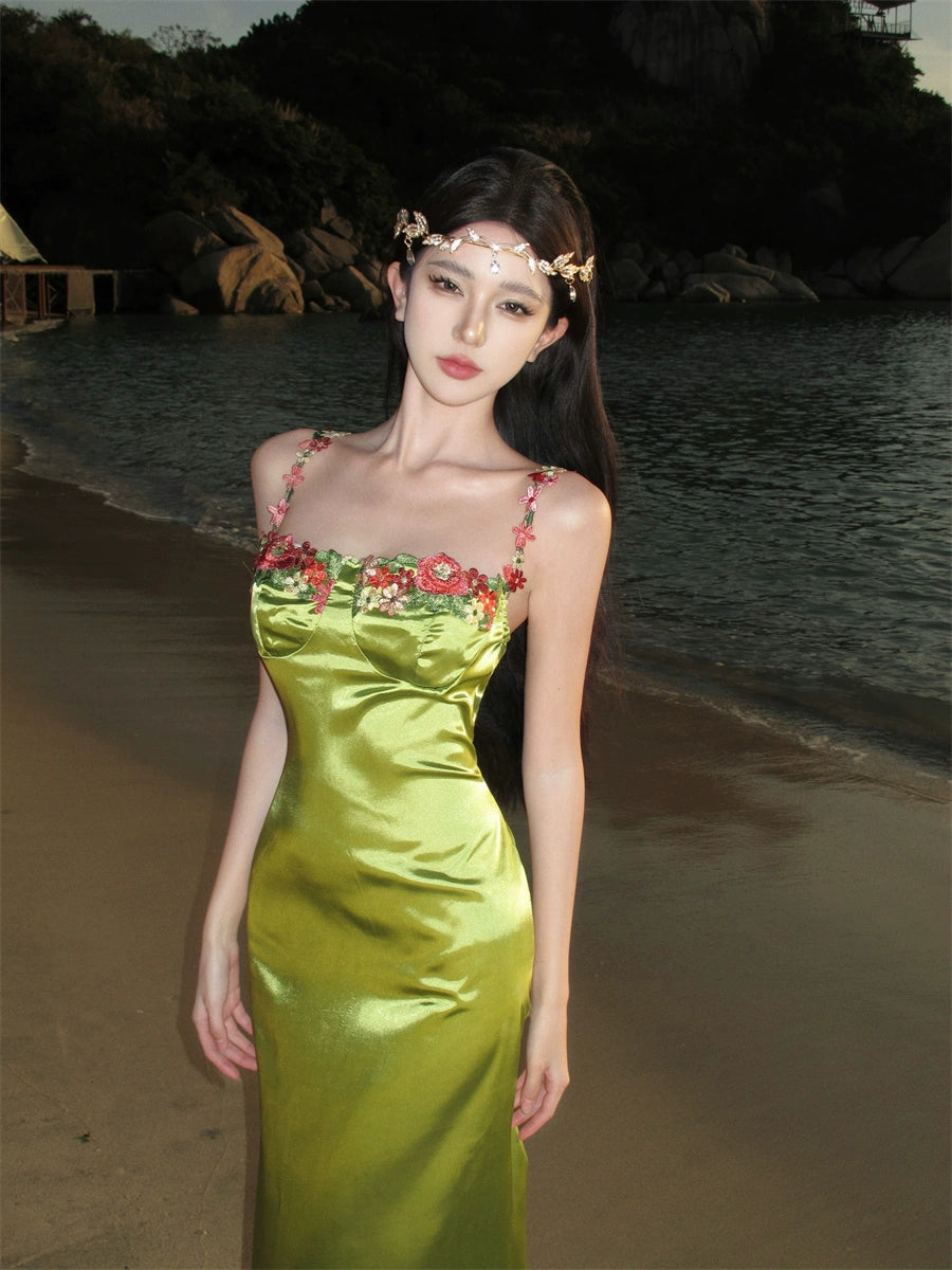 Fashion women's wear Elegant Embroidery Satin Sling Dress Women's Early Spring High-Grade French Seaside Vacation Beach Formal Dress