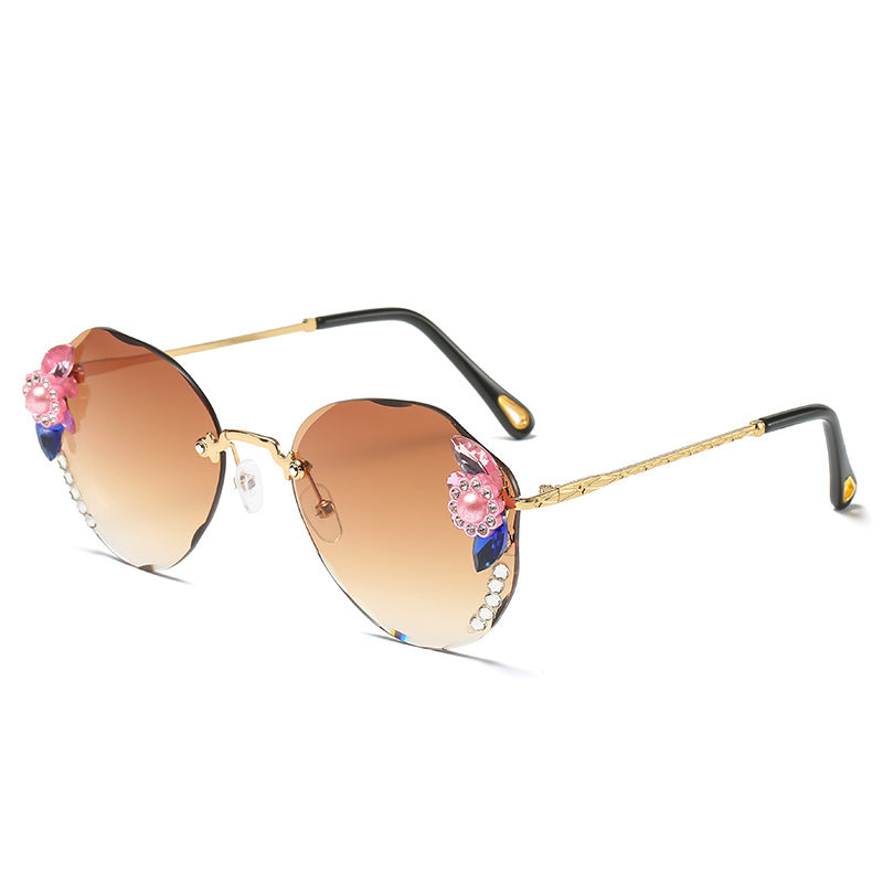 Women's fashion glasses 欧美跨境大框架水钻墨镜显瘦镶钻太阳镜网红防紫外线韩版ins潮流