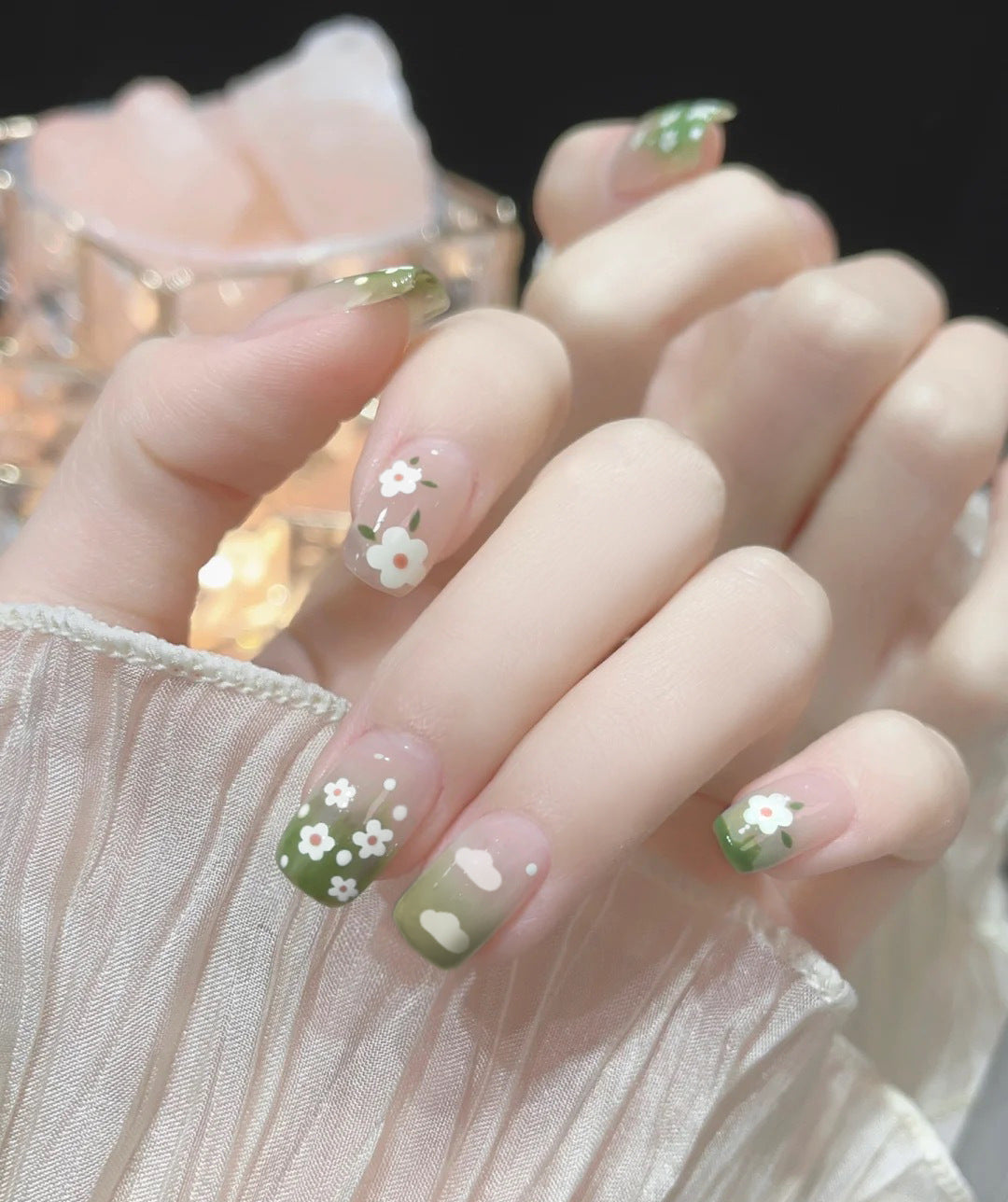 Fashion  nail Long Island Iced Tea Wear Nail Fresh Green Spring Small Flower Nail Stickers Wear Nail Fake Nails A17