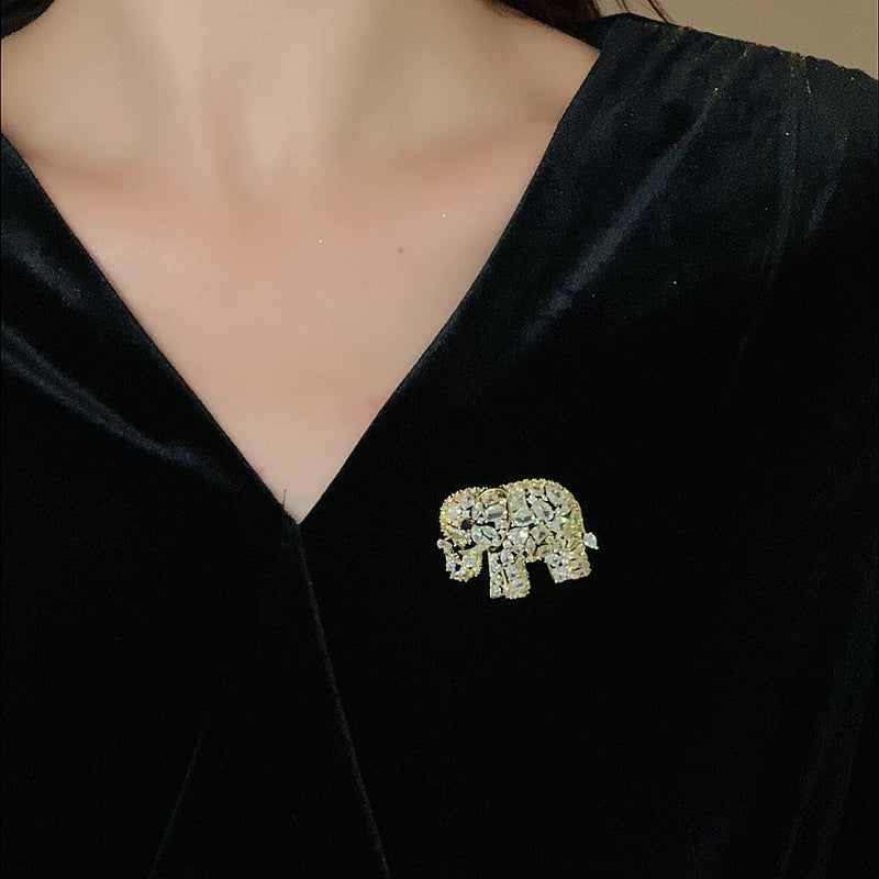 配饰胸针真金电镀锆石大象胸针时尚设计感百搭胸花小众高级感衣服饰品批发