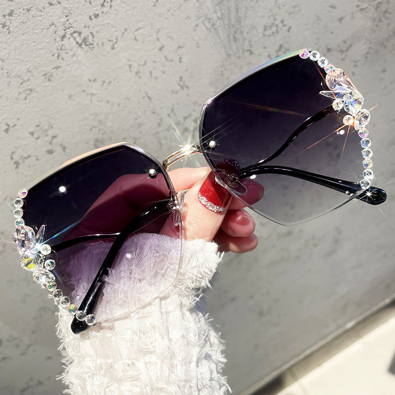 Women's fashion glasses 跨境大框架水钻无框切边太阳镜防晒防紫外线墨镜女高级感大脸显瘦
