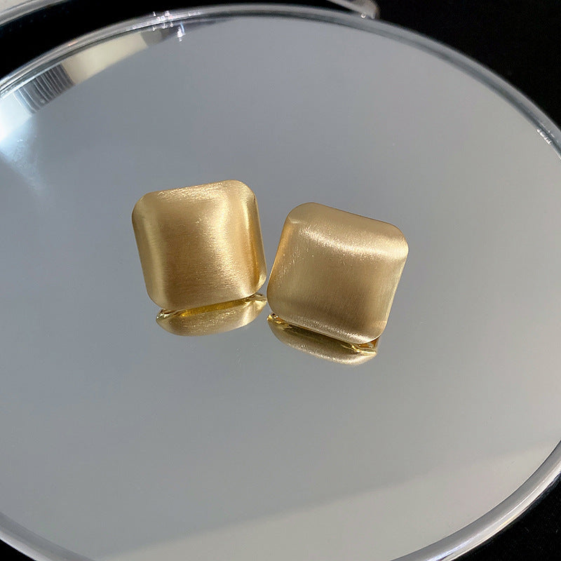 金属风设计感圆圈爱心豆豆耳扣轻奢气质时尚耳环个性百搭耳饰批发