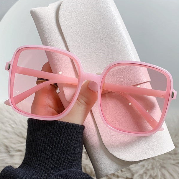 New 2022 meter nail square sunglasses with gradient color sunglasses, women's trendy UV resistant retro sunglasses
