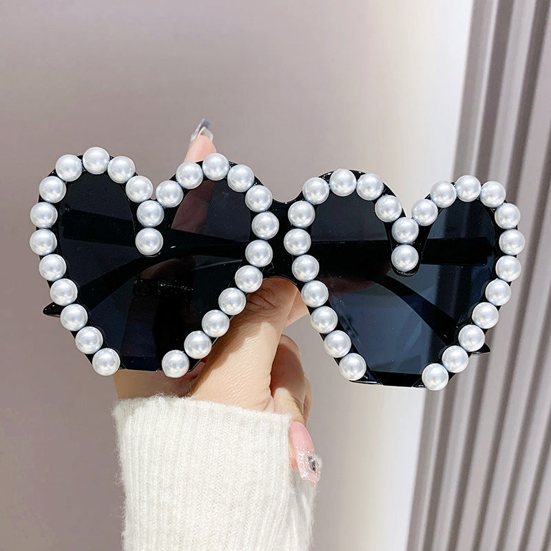 Women's fashion glasses 2023跨境新款爱心太阳镜 欧美个性镶钻桃心时尚果冻色墨镜女批发