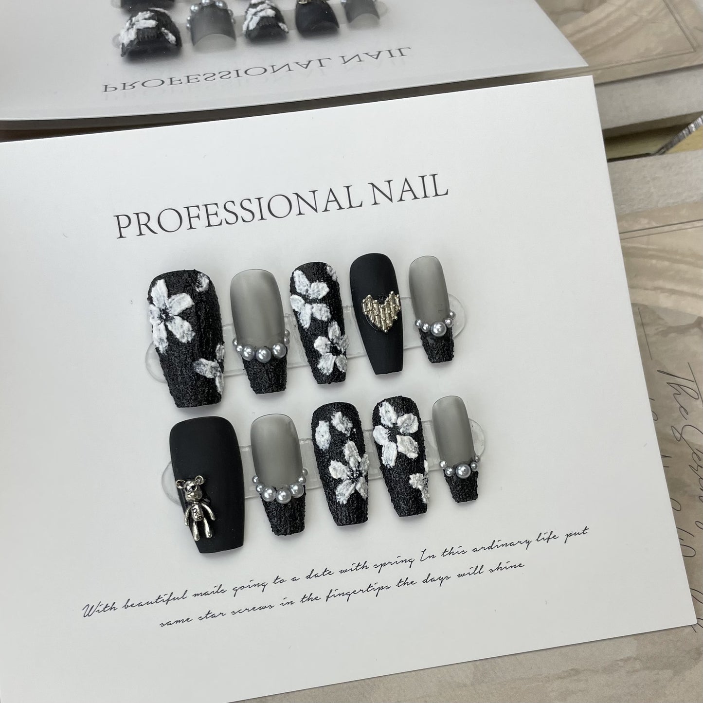 (Manual light therapy) Black Rose Nail (reusable)
