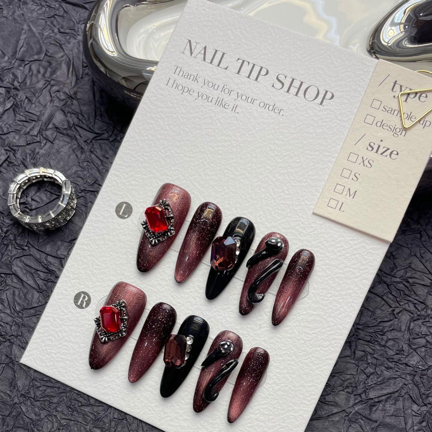 (reusable nail)Europe and the United States spice girls three-dimensional snake pattern fake nails patch white wear nail art finished hand dark red spice girls nail art.