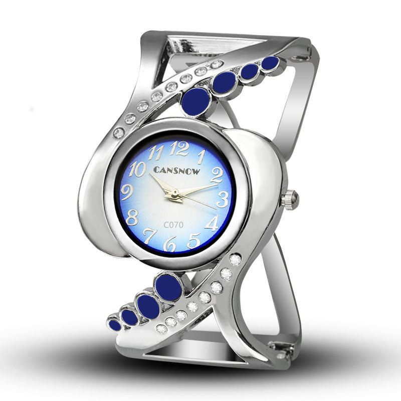 Fashion women's watchForeign Trade Hot Sale Girls Watch Diamond Women's Watch Creative Women's Fashion Alloy Bangle Watch One Piece Dropshipping