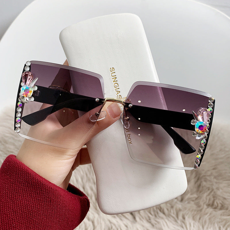 Women's fashion glasses 镶钻太阳镜女士欧美大框跨境侧边闪亮点高级感墨镜女遮阳防紫外线