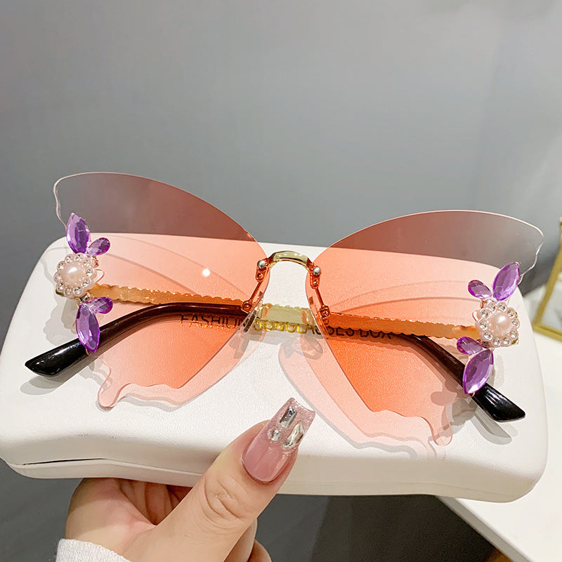 Women's fashion glasses 新款珍珠欧美跨境舞会蝴蝶镶钻大框太阳镜女时尚墨镜女潮流街拍