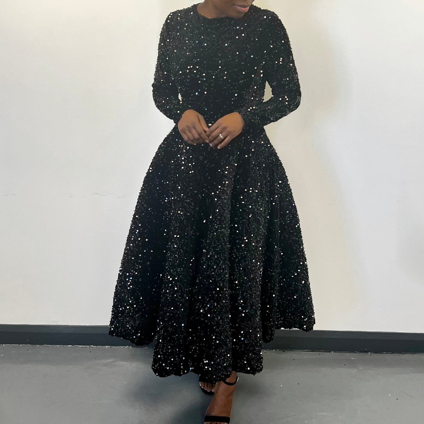 Fashion women's wear D469 Cross-Border New Arrival Women's round Neck Long Sleeve Pure Color Sequins High Waist Temperament Mid-Length Formal Dress European and American Style Dress