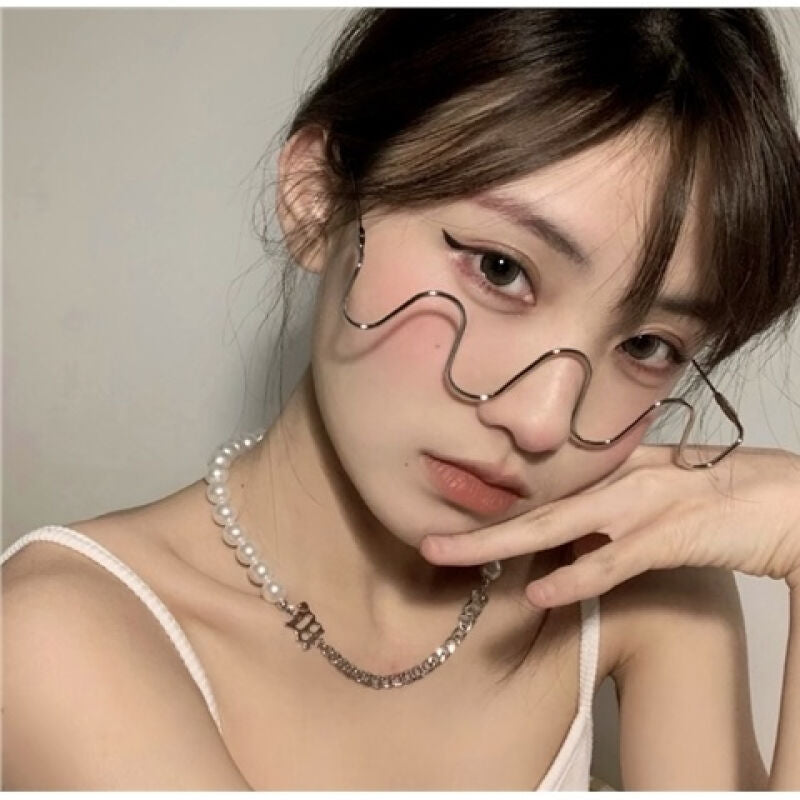 Women's fashion glasses 2024 新款跨境镶钻女士装饰眼镜欧美金属半框街拍S形个性眼镜架