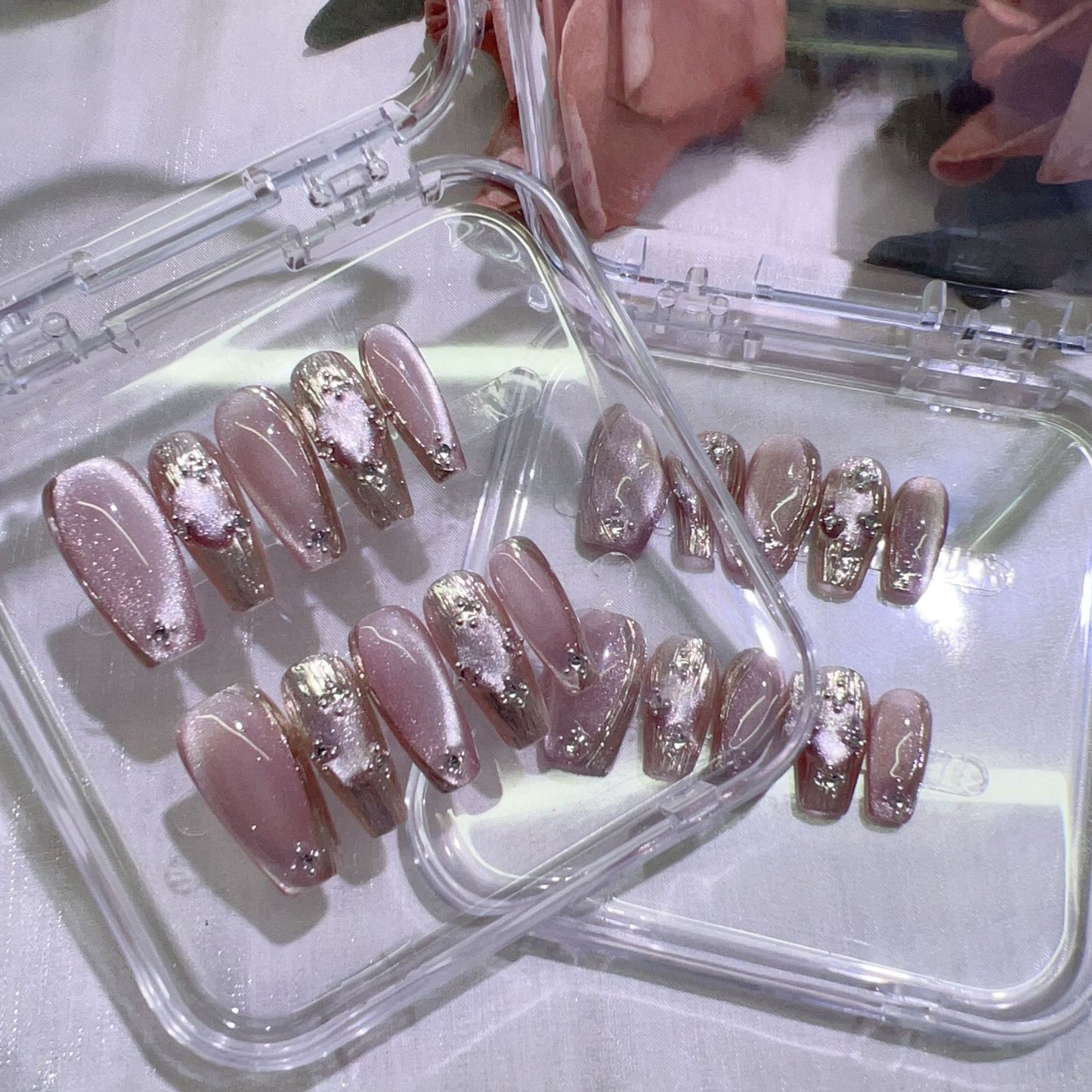 (Hand-Made Nail) Water-Light Yarn Cat Eye Handmade Wear Nail Stickers Pink Cat Eye White Short Medium Hardware Girl Light Luxury Advanced