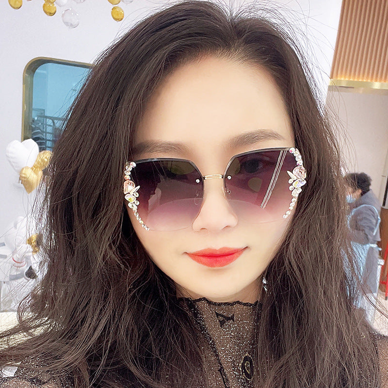 Women's fashion glasses 跨境大框架水钻无框切边太阳镜防晒防紫外线墨镜女高级感大脸显瘦