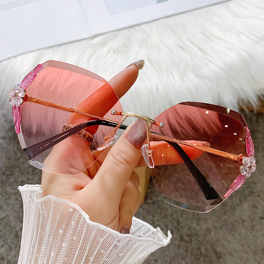 Women's fashion glasses 2024  新款墨镜女水钻大脸显瘦网红防紫外线太阳眼镜潮款