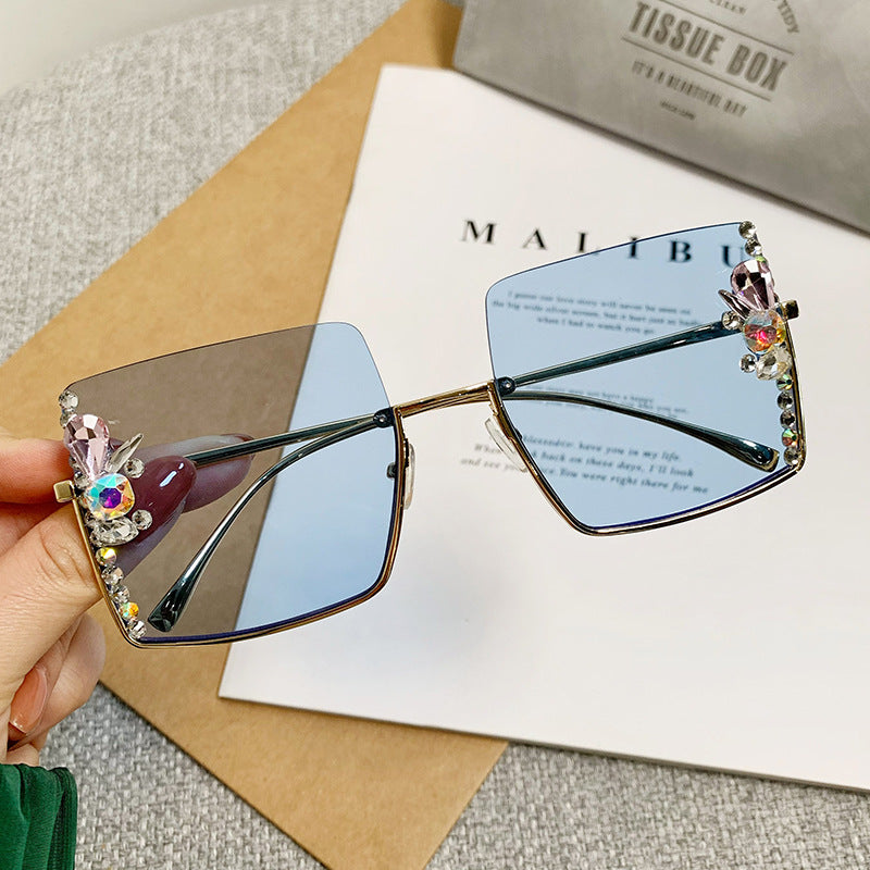Women's fashion glasses 跨境新欧美镶钻大框太阳镜女高级感复古茶色墨镜显瘦韩版防晒眼镜