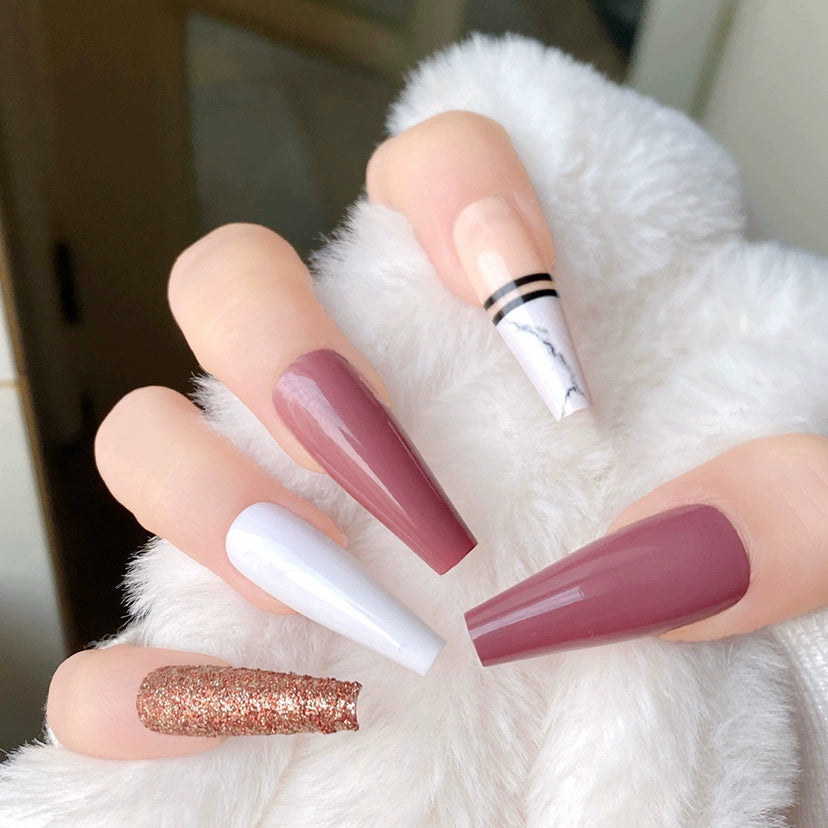 (Hand-made nail) Spice girl Europe and America, dark and long manicure nail, ballet nail, flat head, white, fake nails, wearing beautiful patch, finished product.