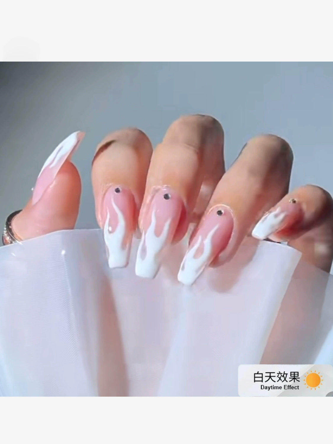 (Hand made nail) Handmade customized wearing of nails, internet famous new night glow flames, whitening pregnant women, brides, nail stickers, finished nail patches
