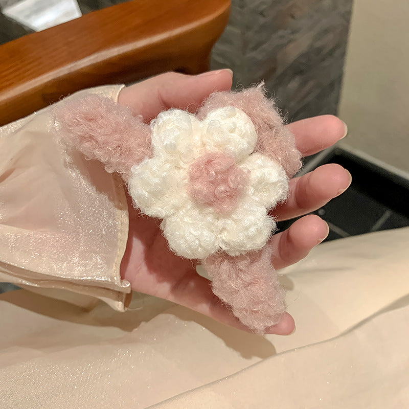 毛绒卷毛花朵几何发夹甜美森系秋冬抓夹小众百搭鲨鱼夹发饰批发女