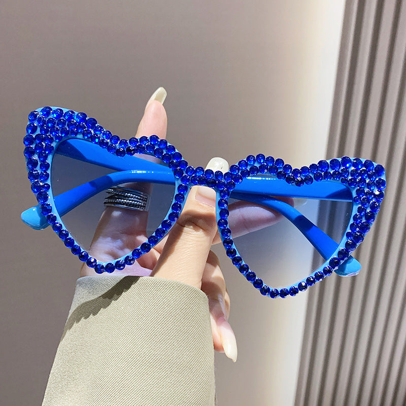 Women's fashion glasses 跨境复古大框架欧美镶钻太阳镜桃心爱心墨镜女士金属铰链个性眼镜