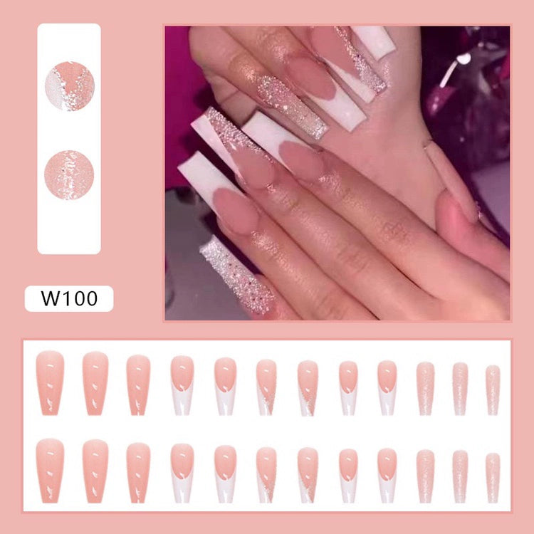 (Hand-made nail) The dark fairy in Europe and America is dying, the magic mirror powder is white, and the finished nail product, Millennium Spice Girl fake nails patch, is worn for a long time.