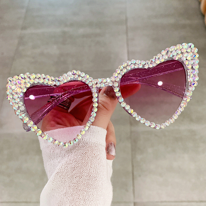 Women's fashion glasses 跨境复古大框架欧美镶钻太阳镜桃心爱心墨镜女士金属铰链个性眼镜
