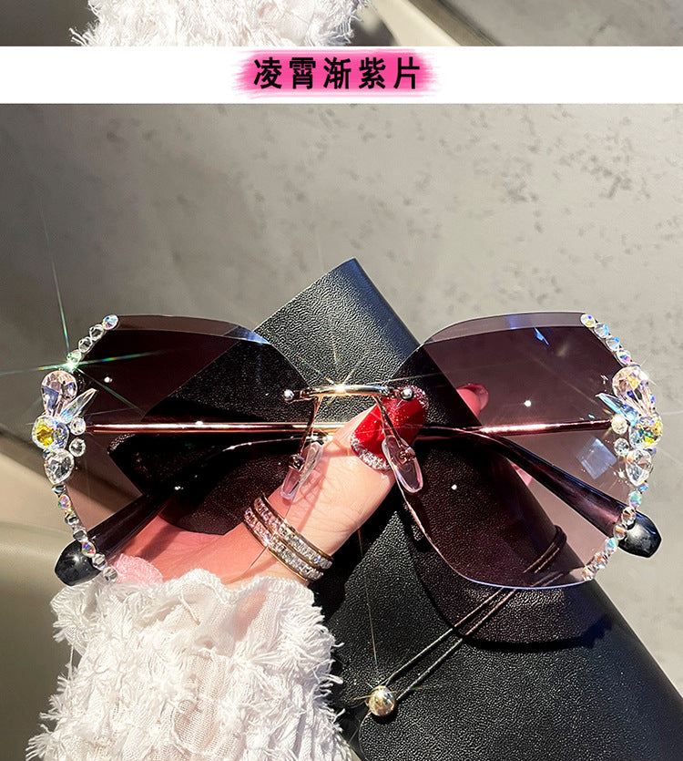Women's fashion glasses 2024新款时尚水钻墨镜女显瘦太阳镜网红潮款防晒防紫外线韩版眼镜
