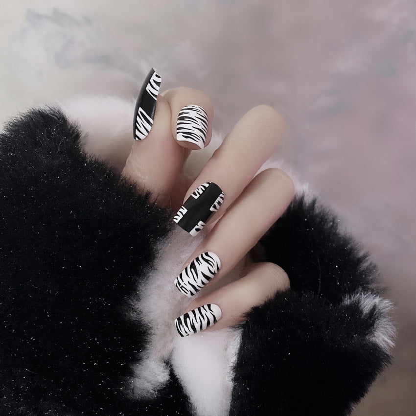Fashion  nail Internet Celebrity Fake Nail Patch Wear Armor Finished Product Nail Tip Striped Black and White Nail Stickers Removable Nail Patch P158
