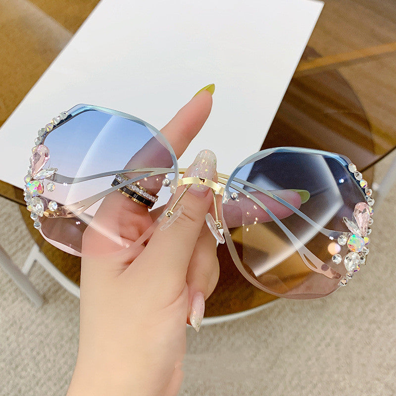 Women's fashion glasses 跨境新款2022时尚水钻墨镜女潮款防紫外线防晒眼镜显瘦太阳镜韩版