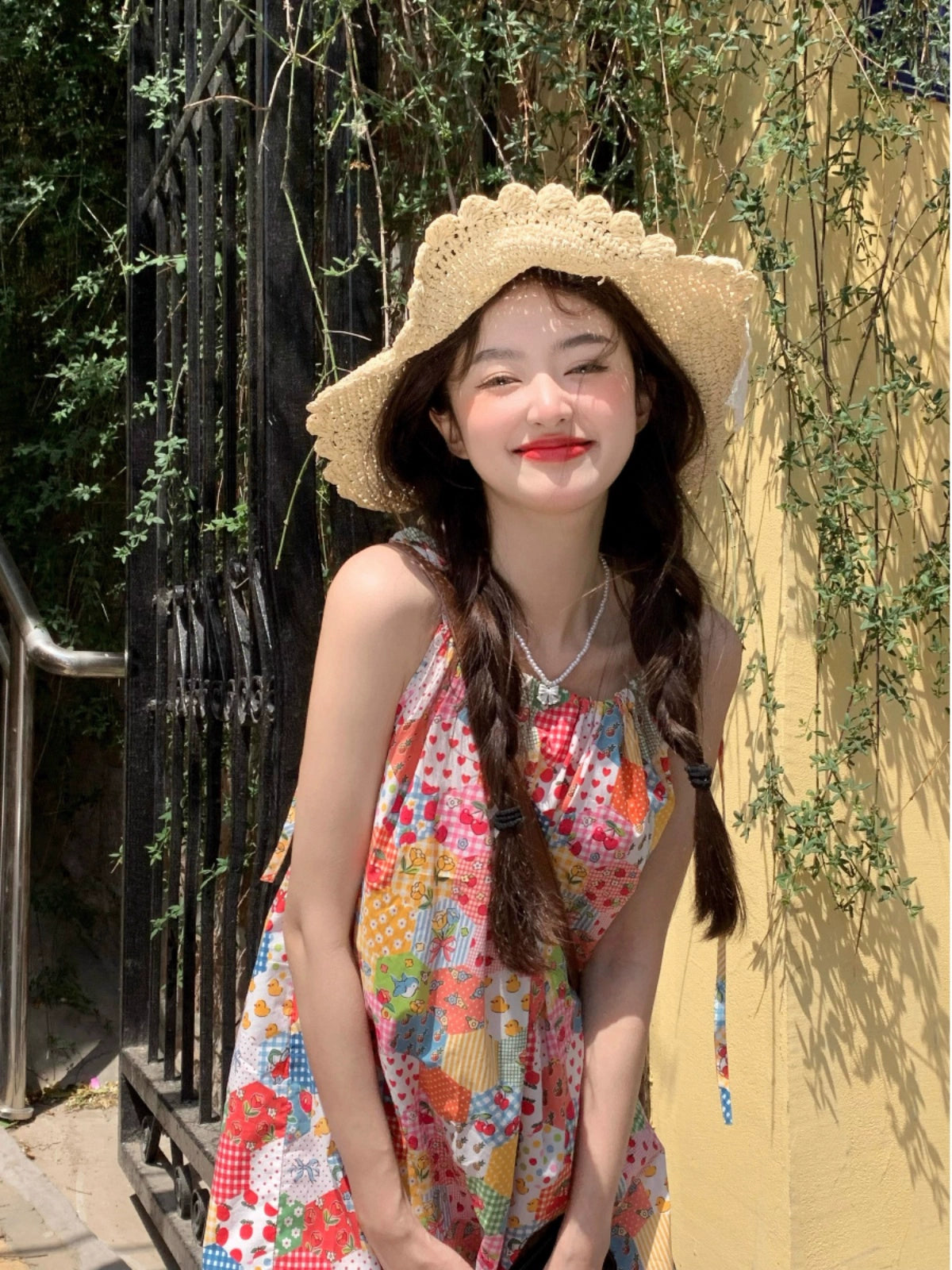 Dopamine dress Free shipping Tattoo Dopamine floral splicing lace suspender dress women's summer age reduction Sanya seaside vacation photo beach dress