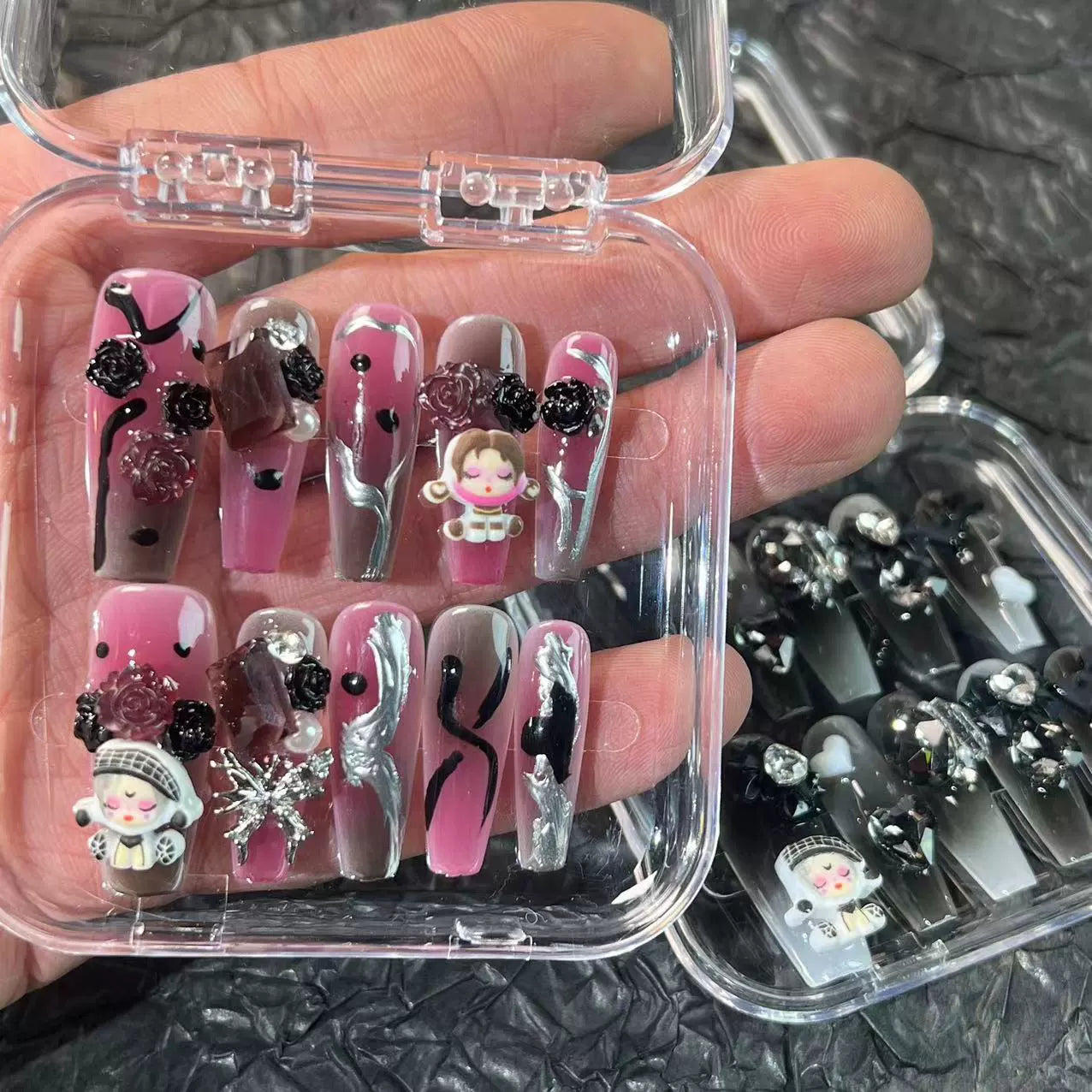 (Hand-made nail) POP MART handmade nail wear nail cute whitening patch nail ladder advanced detachable phototherapy nail.