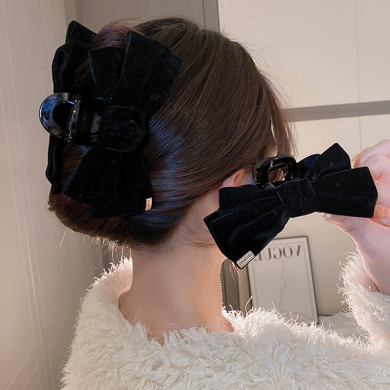 赫本蝴蝶结字母发夹小众时尚秋冬抓夹甜美高级感鲨鱼夹发饰批发女