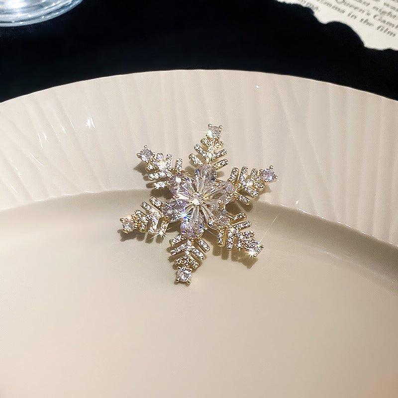 配饰胸针真金电镀锆石雪花胸针韩国新款小众时尚高级感别针气质配饰批发女