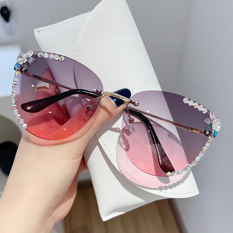 Women's fashion glasses 猫眼镶钻跨境大框架水钻墨镜显瘦太阳镜网红防紫外线韩版ins潮流