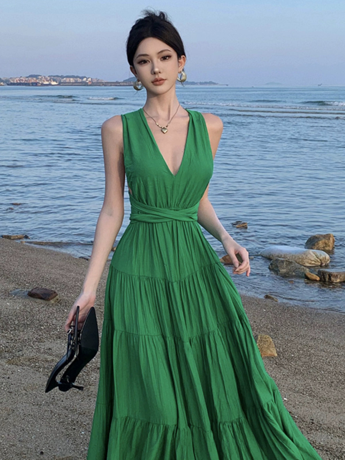 Dopamine dress Free shipping Tattoo Dopamine Island Wear Sexy Big Halter Green Strap Neck Dress Women's Summer Seaside Vacation Dress