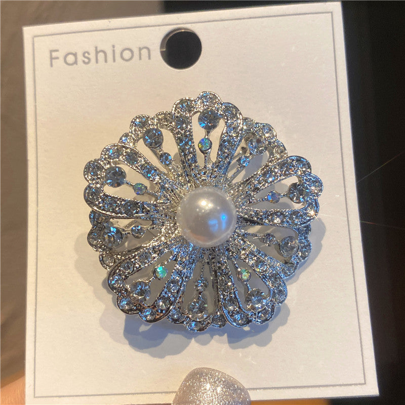 配饰胸针高档女批发配件固定衣服可爱日系扣奢华开衫别针气质毛衣西装