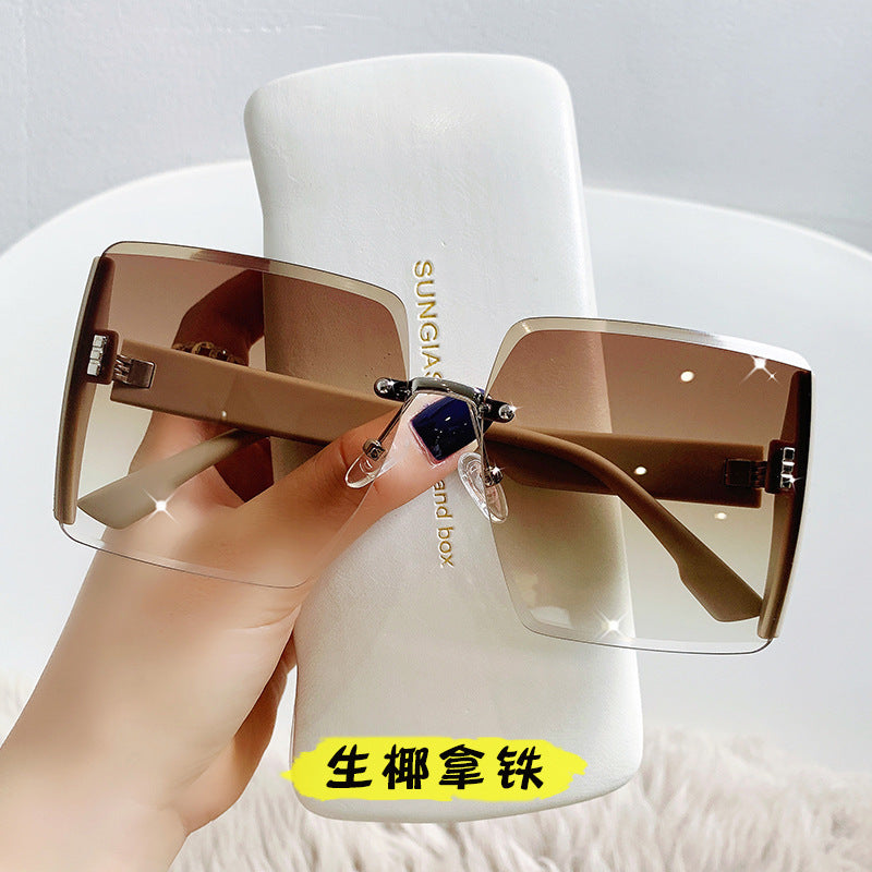 Women's fashion glasses 跨境墨镜女士高级感ins2022年新款防晒防紫外线大脸显瘦太阳眼镜