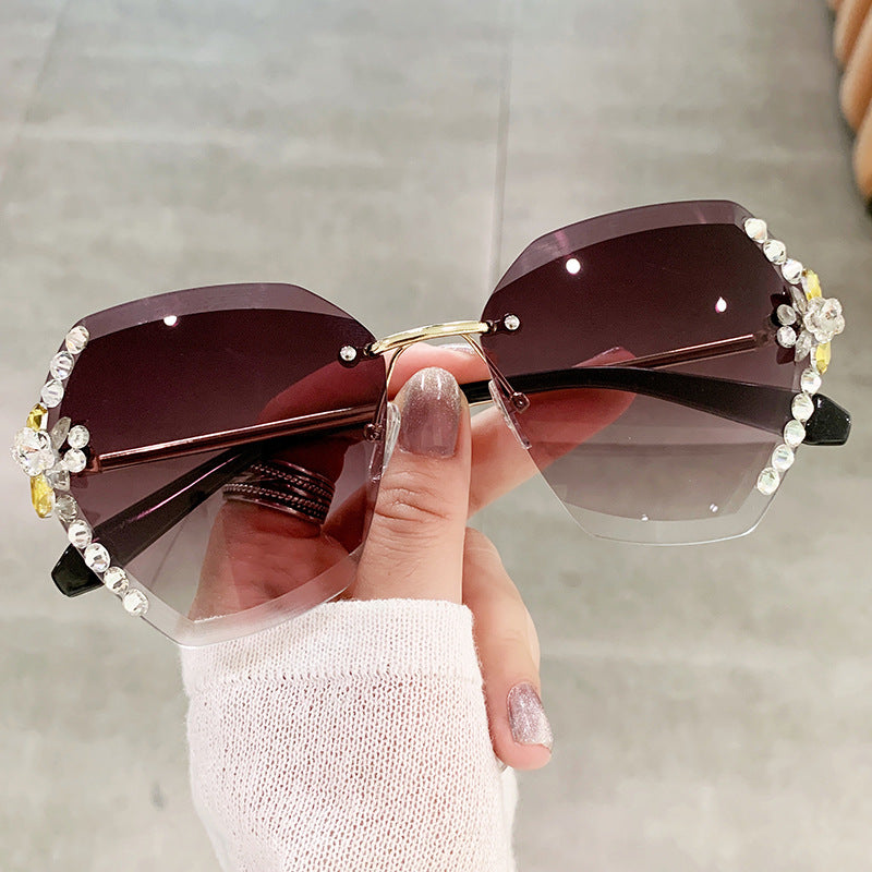 Women's fashion glasses 跨境2022新款镶钻太阳镜女高级感ins时尚墨镜眼镜个性街拍遮阳镜