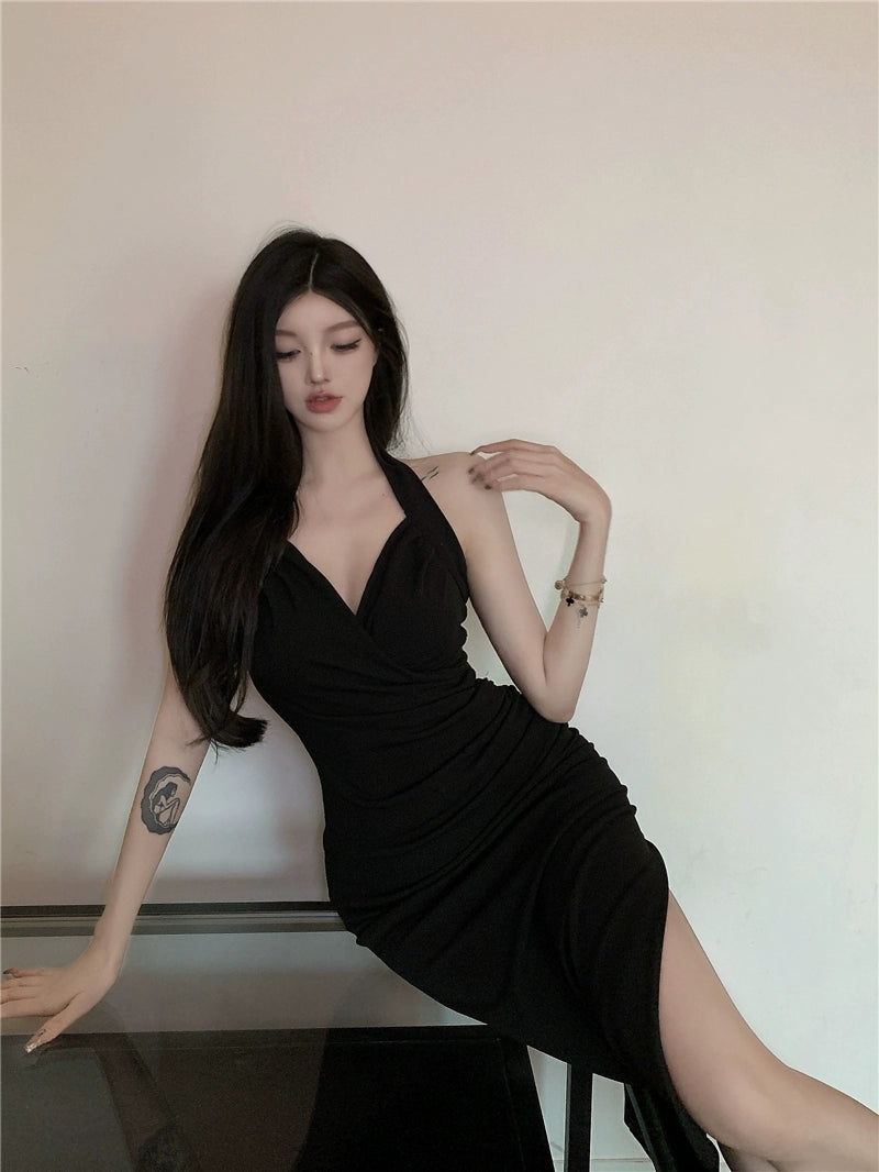 Fashion women's wear Sexy Hot Girl Elegant Halter V-neck Strap Dress Women's Summer New Pure Want to Tight Waist Sheath Mid-Length Skirt