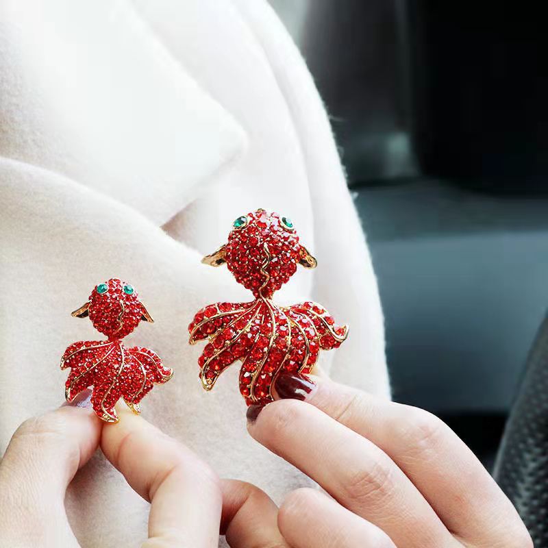 配饰胸针欧美水钻胸针女士合金胸花多款可选珍珠花朵配饰批发