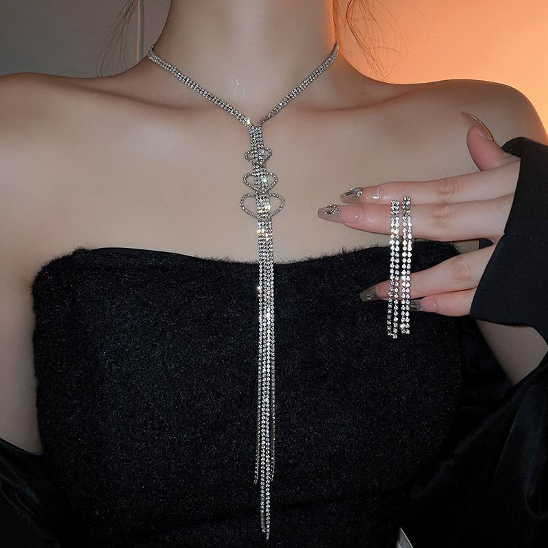 Diamond  jewelry Oval necklace Fashion high touch collarbone chain niche design high-cold-wind styl  necklaces