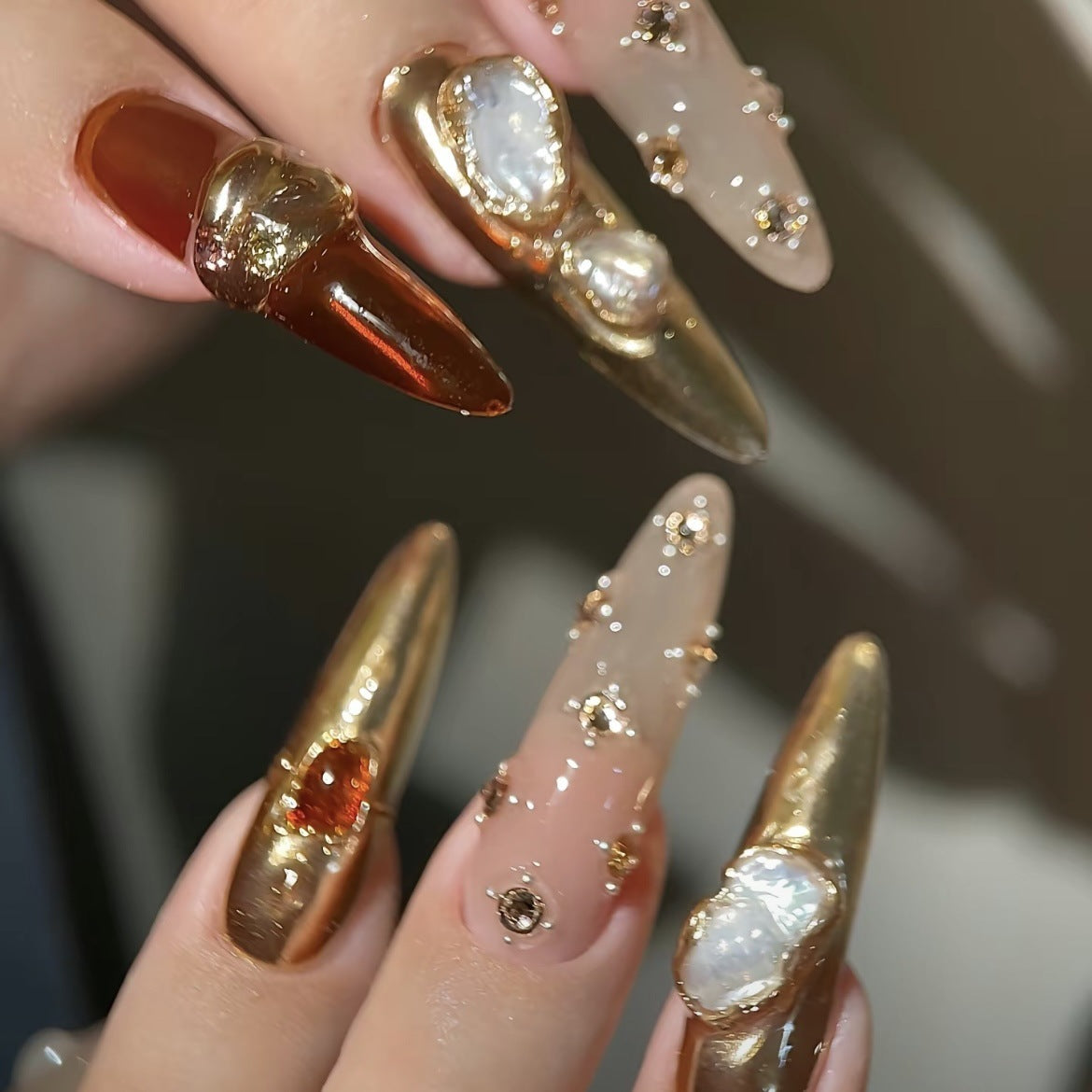 (reusable nail)【 Drunken by paper and obsessed with gold 】 Nail manicures, fake nails, honey silk lotus, the same gemstone, Baroque high-end feeling, bride light luxury, high-end
