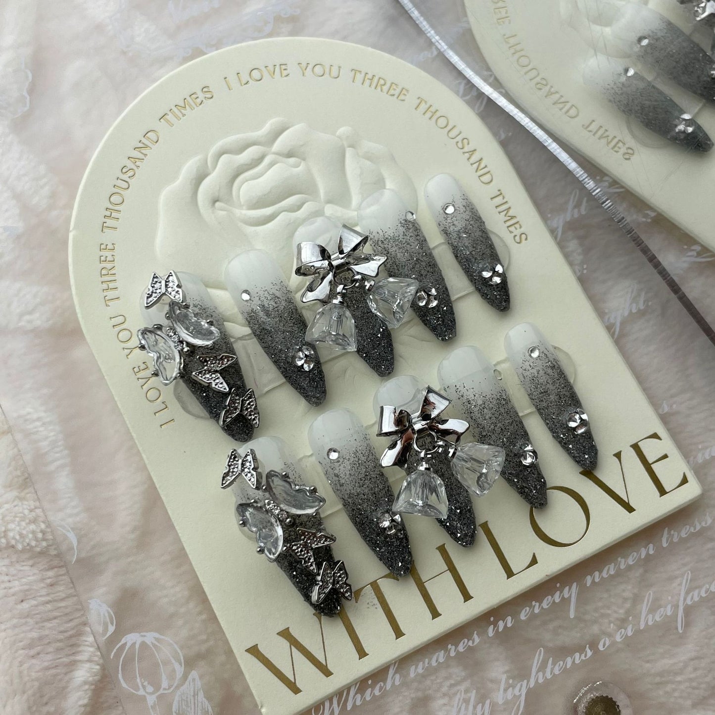 (reusable nail)【 Pure Handmade Real Shot 】 New Jumping Snowflake Gradient Grey Velvet Butterfly Broken Diamond Advanced Nail Long Style