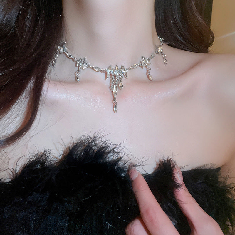 Diamond  jewelry Oval necklace Fashion high touch collarbone chain niche design high-cold-wind styl  necklaces