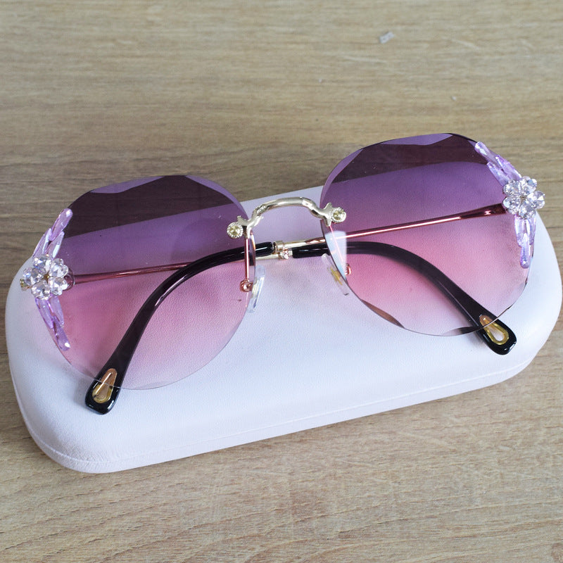 Women's fashion glasses新款花朵镶钻太阳镜女圆脸大脸无框渐变墨镜女显瘦