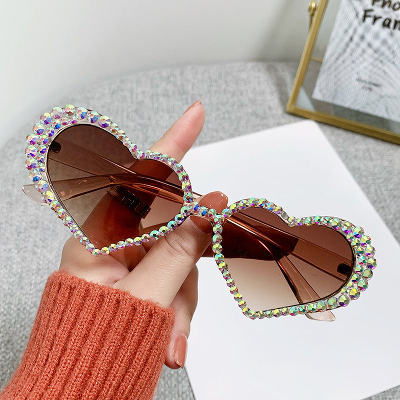 Women's fashion glasses 欧美跨境镶钻太阳镜 爱心女士潮流眼镜婚纱影楼街拍装饰墨镜