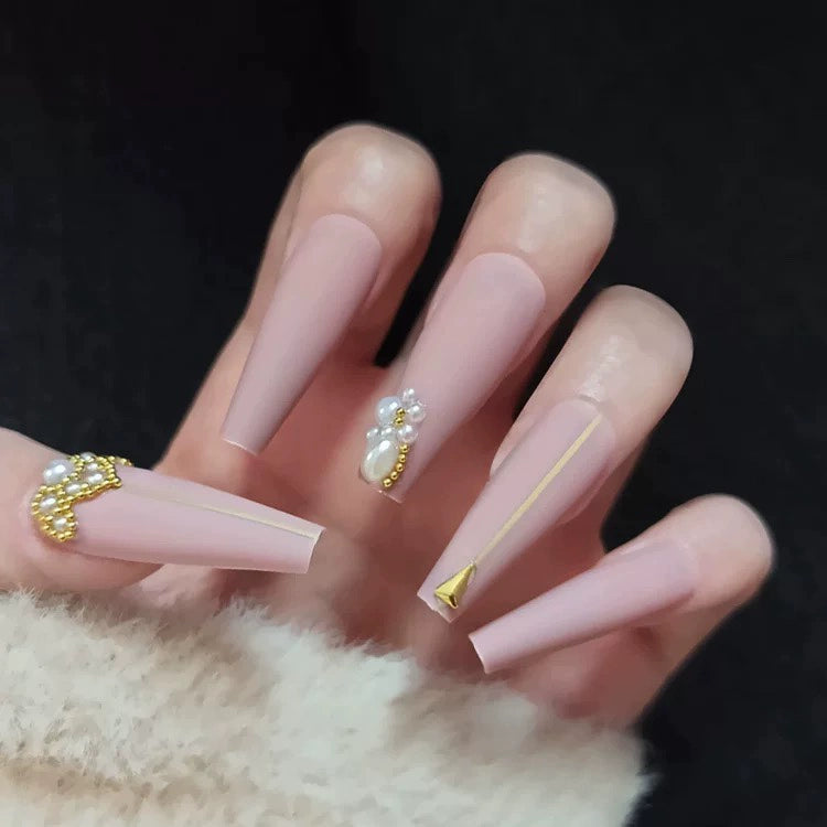 (Hand-made nail) Spice girl Europe and America, dark and long manicure nail, ballet nail, flat head, white, fake nails, wearing beautiful patch, finished product.