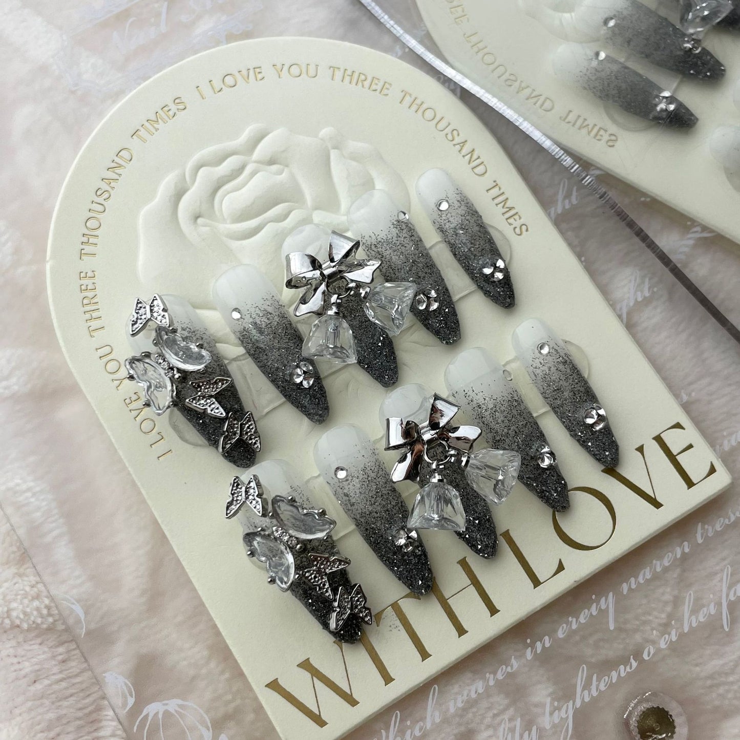 (reusable nail)【 Pure Handmade Real Shot 】 New Jumping Snowflake Gradient Grey Velvet Butterfly Broken Diamond Advanced Nail Long Style