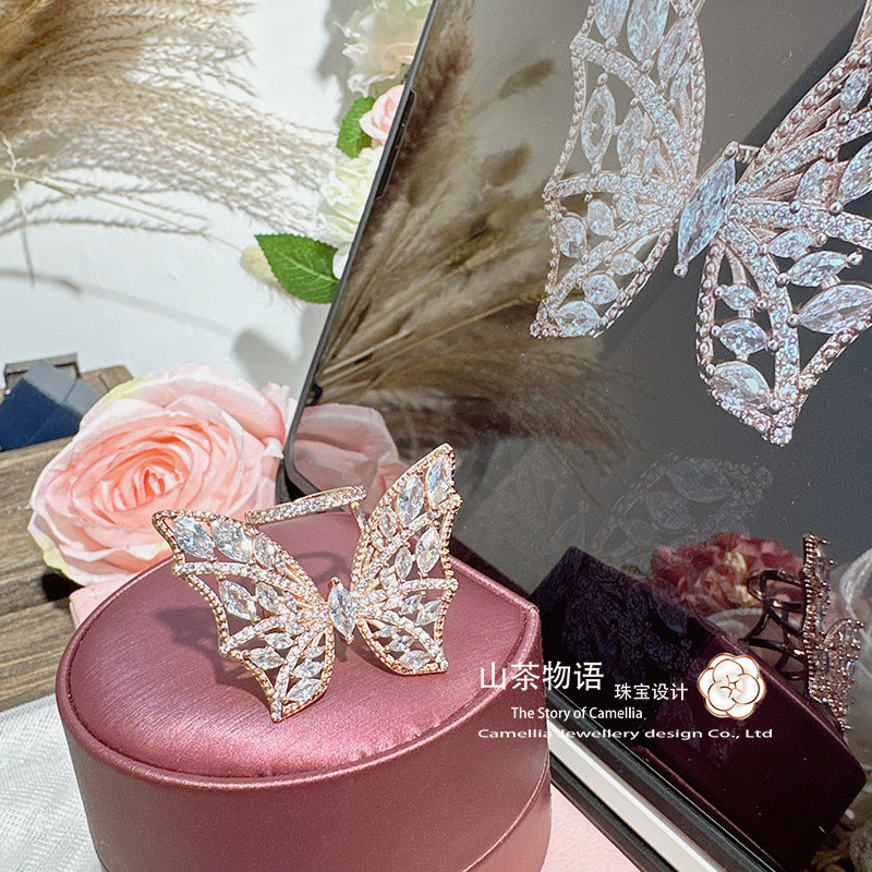 Camellia璀璨发光翅膀宝石戒指 镀玫瑰金浪漫锆石满钻蝴蝶指环