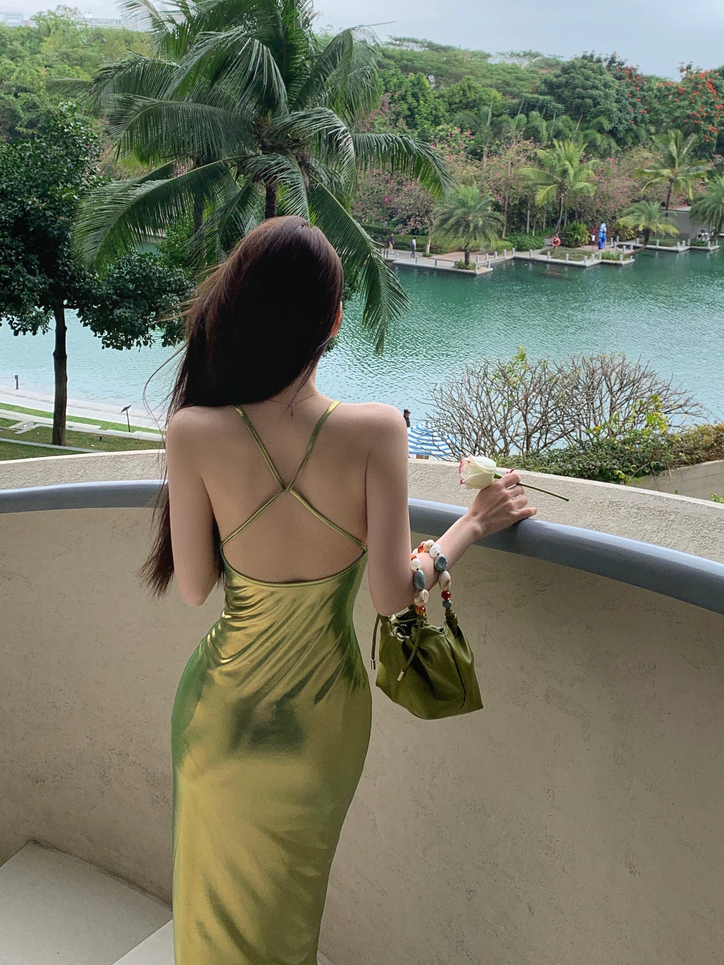 Fashion women's wear Beautiful Green Luminous Fabric Gradient Color Backless Slim Fit Sling Dress Women's Long Skirt 2024 New